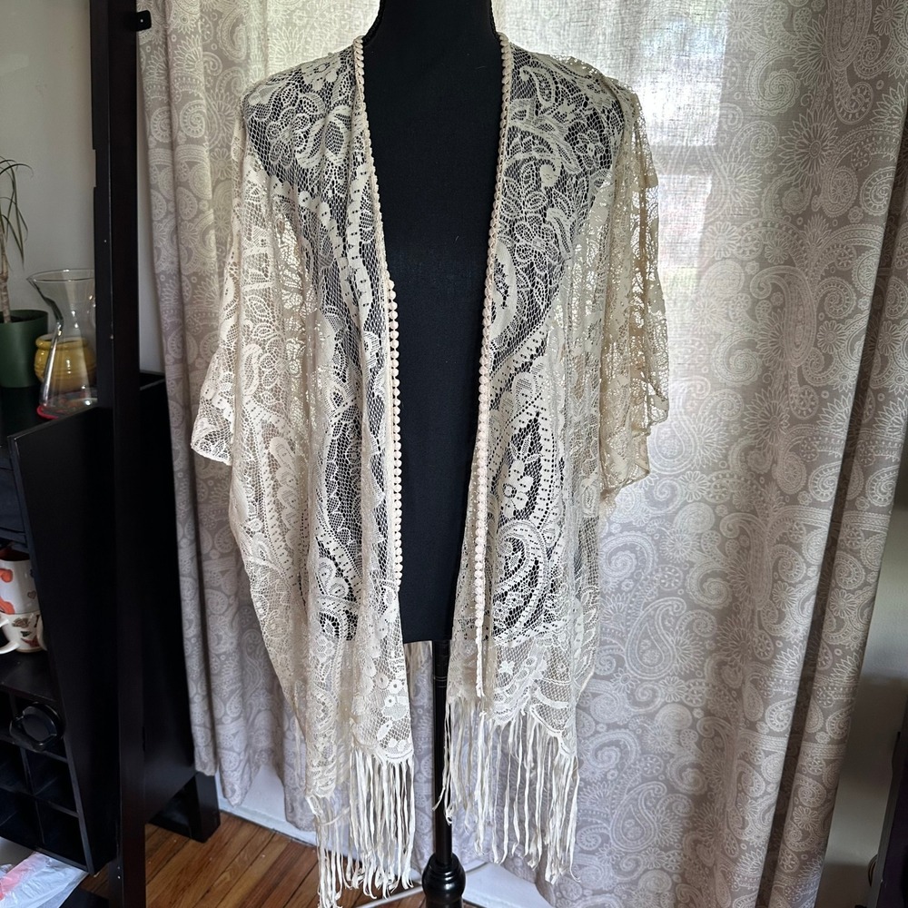 Mixit Cream Floral Lace Kimono Wrap Boho Fringe Open Front Cover Up One Size
